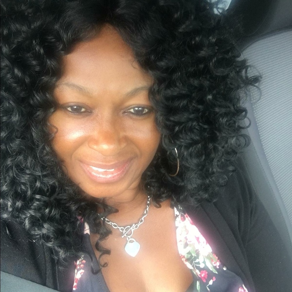 Meet your Posher, Albertha